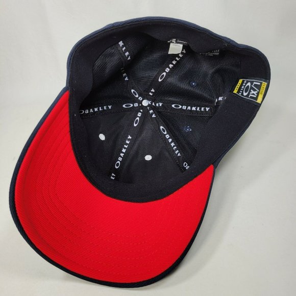 Oakley Black Fitted Hat Flex Lg-XL American Flag Raised Logo White Blue USA - Picture 5 of 7